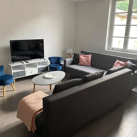 2 Pieces Parking, Plein Centre Au Calme Climatise