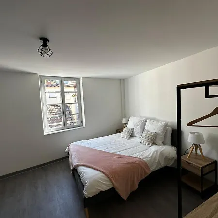 2 Pieces Parking, Plein Centre Au Calme Climatise Apartamento *